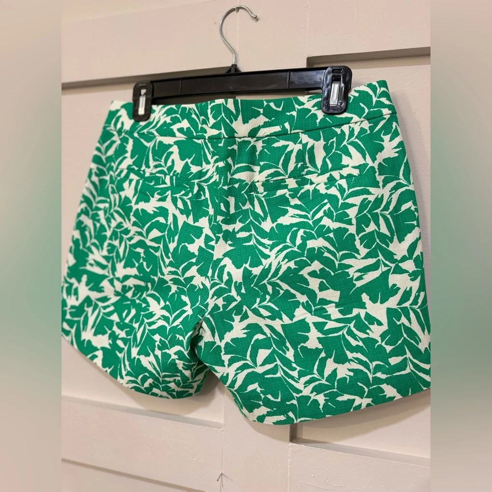J Crew Cotton Green/White Sorts, size 4